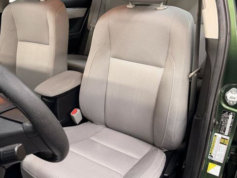 Used 2014 Toyota Corolla LE FWD image 17