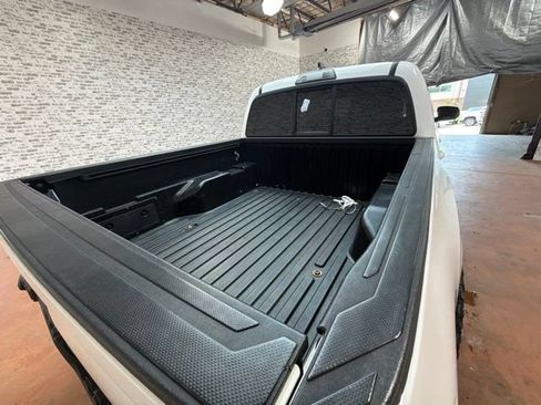 Used 2017 Toyota Tacoma SR RWD image 13