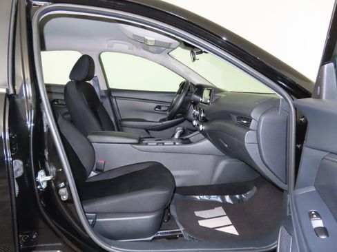 Certified 2025 Nissan Sentra S image 25