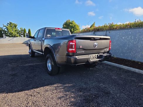 Used 2022 RAM 3500 Laramie AWD/4WD image 3