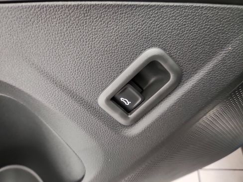 New 2026 Volkswagen Tiguan SE AWD/4WD image 11