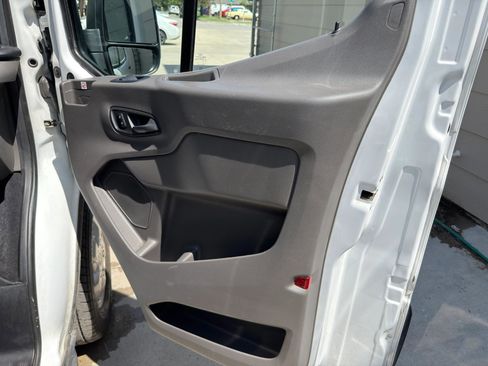 Used 2020 Ford Transit 350 XLT image 25