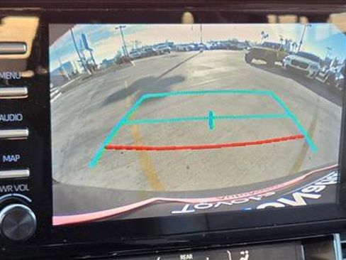 Used 2024 Toyota Sienna XLE image 12