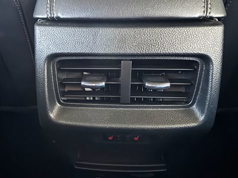 Used 2022 Ford Edge Titanium w/ Equipment Group 301A image 16