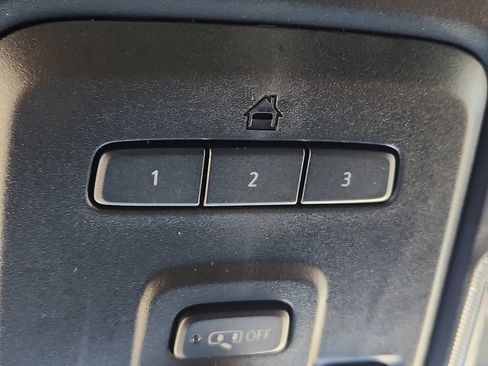 Used 2022 GMC Yukon SLT w/ SLT Premium Package image 21