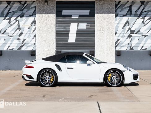 Used 2017 Porsche 911 Turbo S image 20