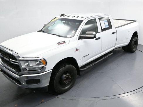Used 2020 RAM 3500 Tradesman w/ Chrome Appearance Group image 31