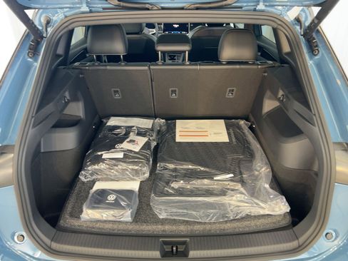 New 2026 Volkswagen Tiguan SE R-Line FWD image 33