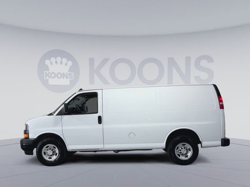 Used 2019 Chevrolet Express 2500 RWD image 7