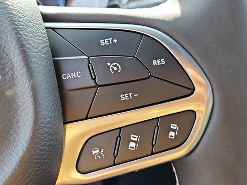 New 2026 Chrysler Pacifica Select image 20