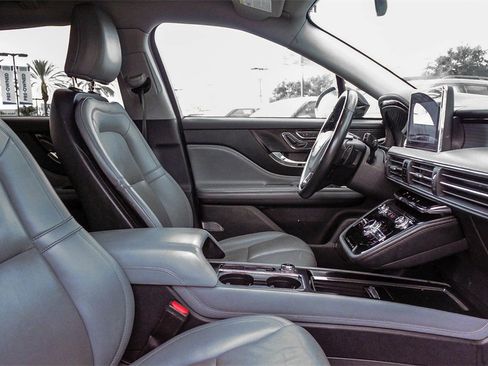 Used 2022 Lincoln Corsair Reserve image 21