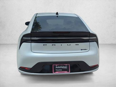 New 2026 Toyota Prius Plug-In Hybrid FWD image 6