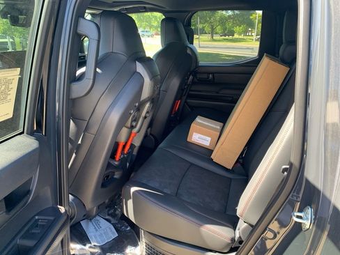 Used 2025 Toyota Tacoma TRD Pro w/ Tow Tech Package AWD/4WD image 9