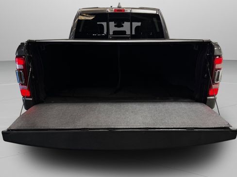 Used 2020 RAM 1500 Limited w/ Body Color Bumper Group image 40