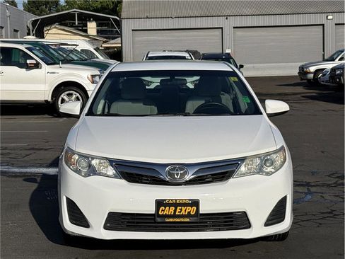 Used 2012 Toyota Camry LE image 22