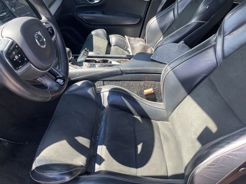 Used 2019 Volvo XC90 T6 R-Design w/ Protection Package Premier image 8