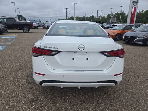 New 2025 Nissan Sentra SV w/ SV Premium Package image 6