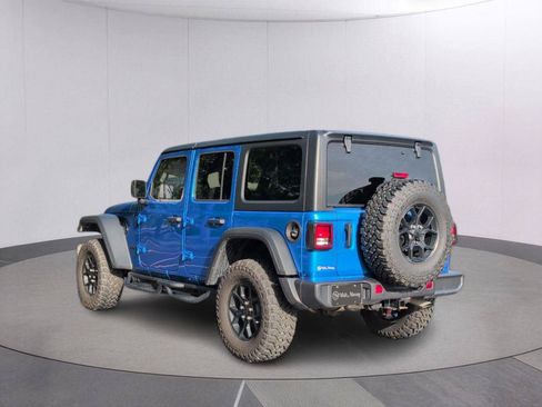 Used 2025 Jeep Wrangler Unlimited Sport AWD/4WD image 3