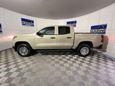 Used 2024 Chevrolet Colorado W/T w/ Technology Package AWD/4WD image 13