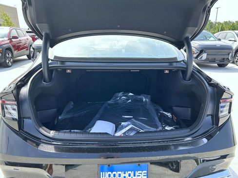 New 2025 Hyundai Sonata SEL image 9