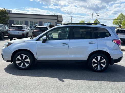 Used 2017 Subaru Forester 2.5i Limited AWD/4WD image 4