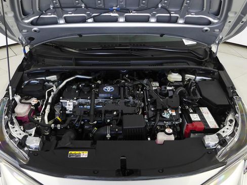 Used 2024 Toyota Corolla LE w/ LE Convenience Package image 6