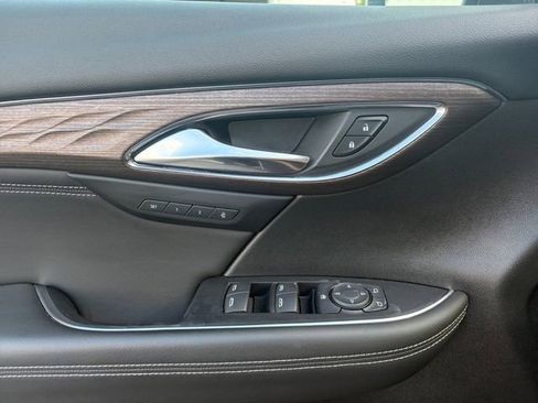 Used 2023 Buick Envision Avenir AWD/4WD image 4