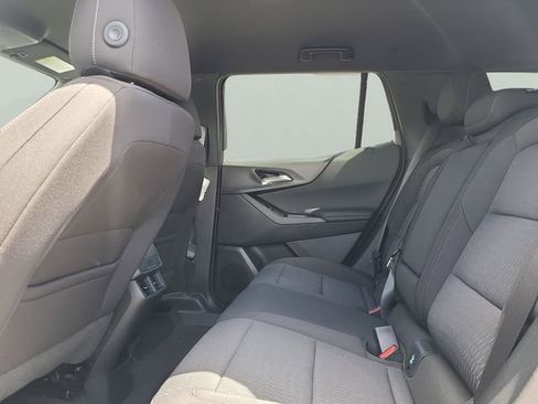 New 2026 Chevrolet Equinox LT image 9