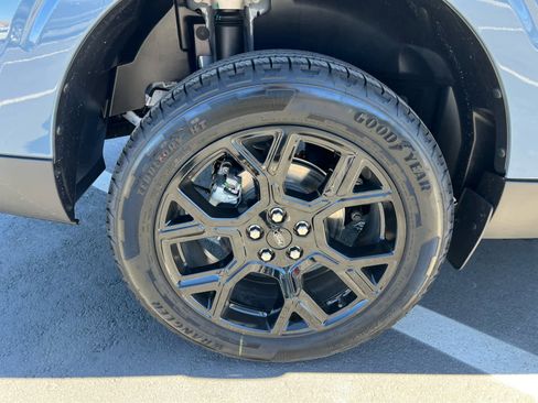 New 2026 Ford Maverick Lariat w/ Black Appearance Package AWD/4WD image 15