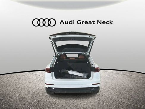 Used 2025 Audi Q8 Premium Plus w/ Premium Plus Package AWD/4WD image 21