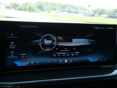 Used 2025 BMW M340i xDrive w/ Shadowloine Package AWD/4WD image 21