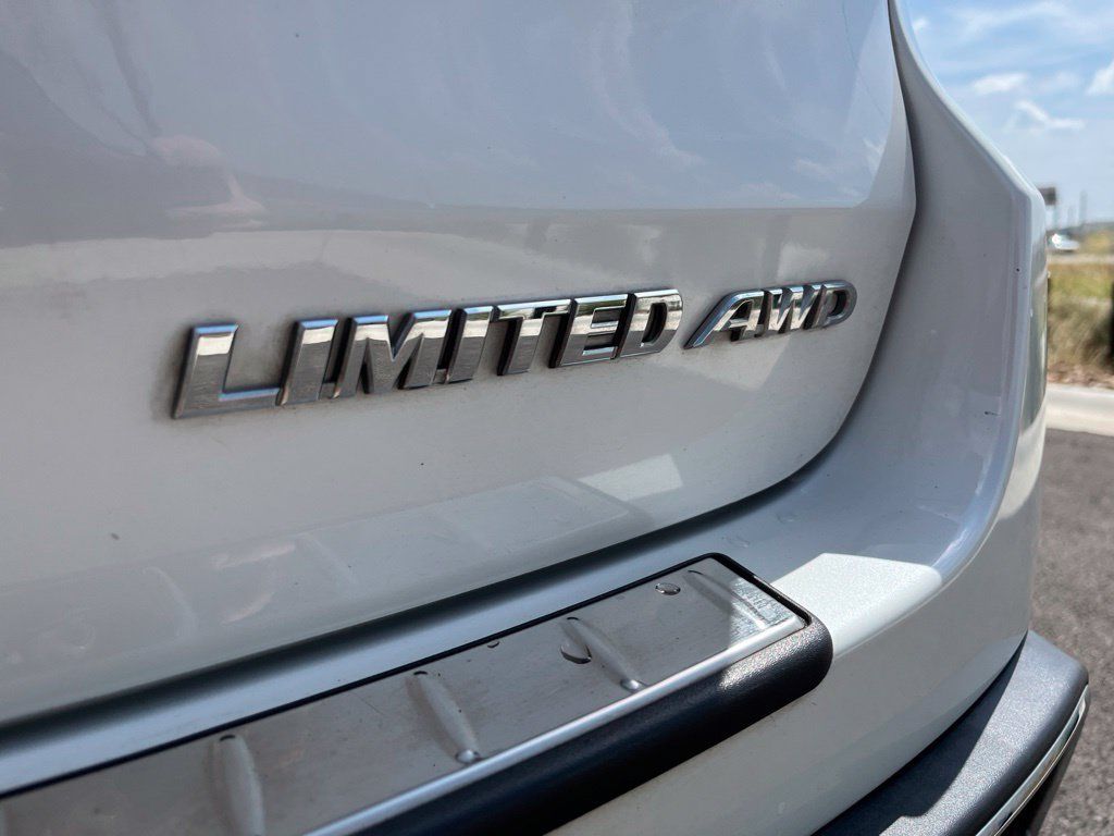 Used 2019 Toyota Highlander Limited Platinum AWD/4WD image 9