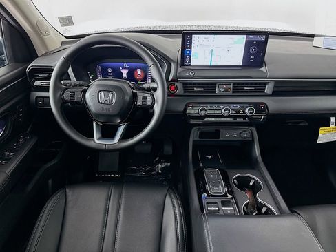 New 2026 Honda Pilot Touring image 24
