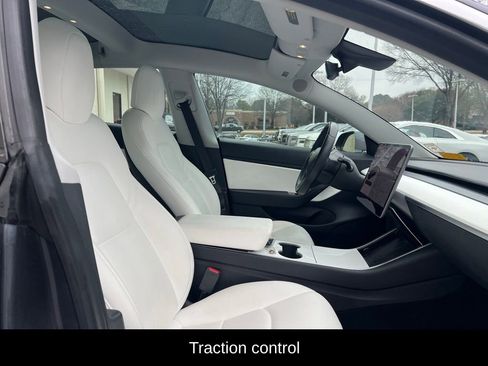 Used 2018 Tesla Model 3 Long Range image 11