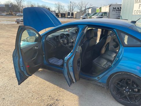 Used 2016 Ford Focus SE w/ Equipment Group 201A image 11