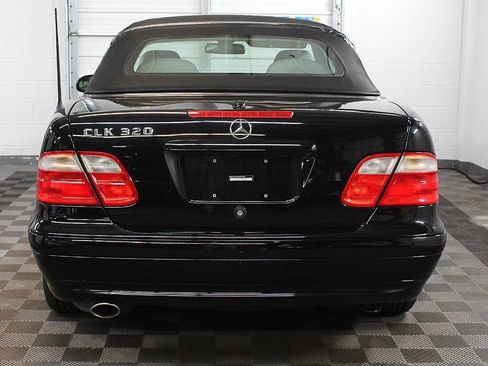 Used 2001 Mercedes-Benz CLK 320 Cabriolet image 9