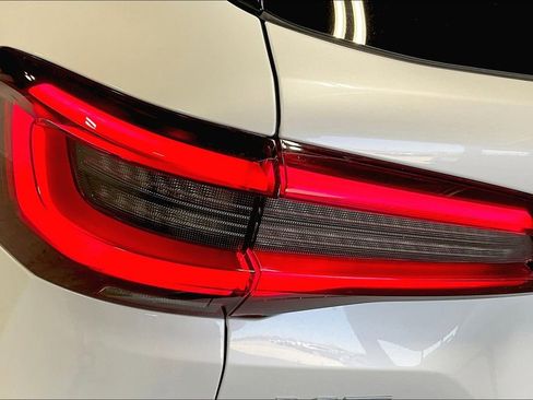Used 2023 BMW X5 sDrive40i w/ Premium Package RWD image 37