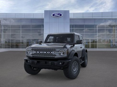 New 2025 Ford Bronco Badlands image 2