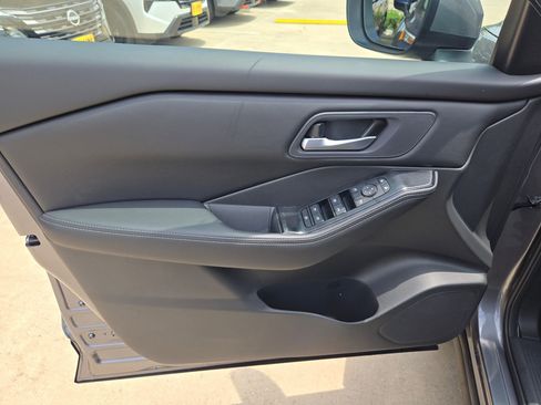 New 2026 Nissan Rogue SV FWD image 11