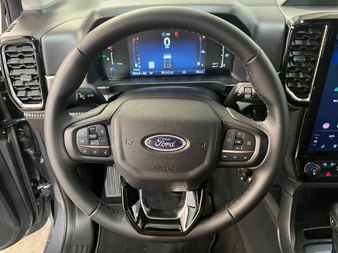 Used 2025 Ford Ranger XLT AWD/4WD image 20