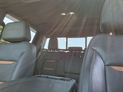 Used 2024 GMC Sierra 2500 AT4 w/ Technology Package AWD/4WD image 26