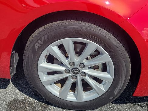 Certified 2025 Toyota Corolla SE FWD image 10