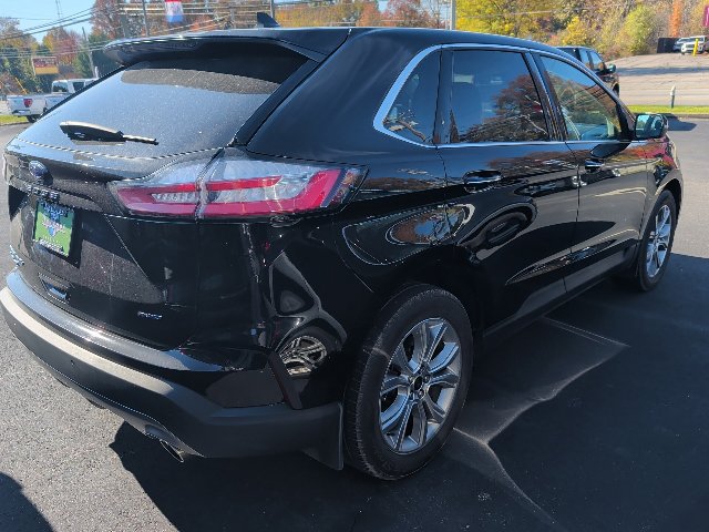 Used 2024 Ford Edge Titanium AWD/4WD image 3