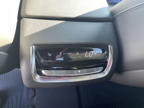 Certified 2024 Cadillac XT6 Sport w/ Technology Package image 33