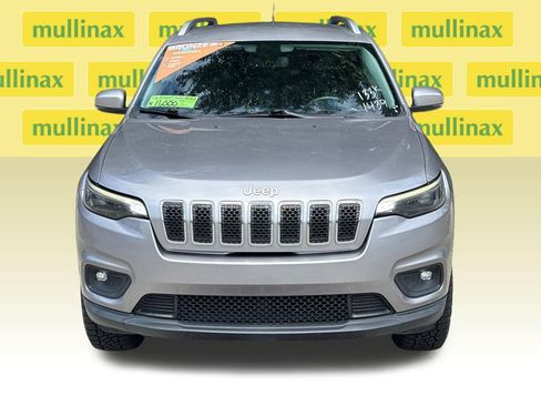 Used 2019 Jeep Cherokee Latitude Plus w/ Comfort/Convenience Group AWD/4WD image 15