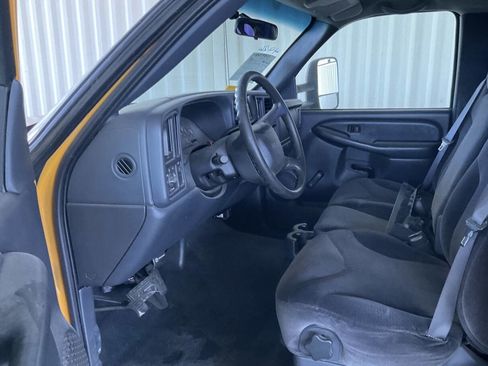 Used 2001 GMC Sierra 3500 SL image 5