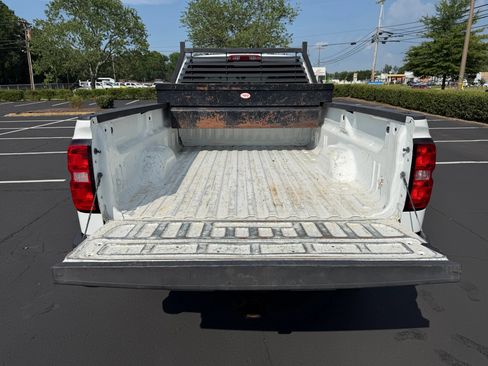 Used 2018 Chevrolet Silverado 2500 W/T RWD image 9