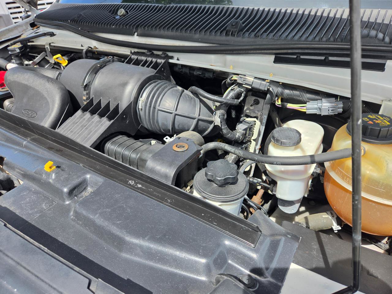 Used 2014 Ford E-150 and Econoline 150 RWD image 24