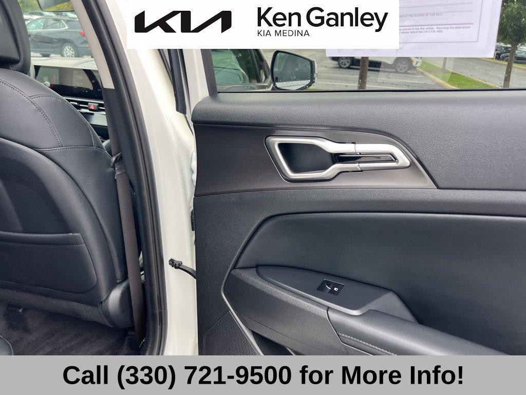 Certified 2026 Kia Sportage EX w/ EX Panoramic Sunroof Package AWD/4WD image 54