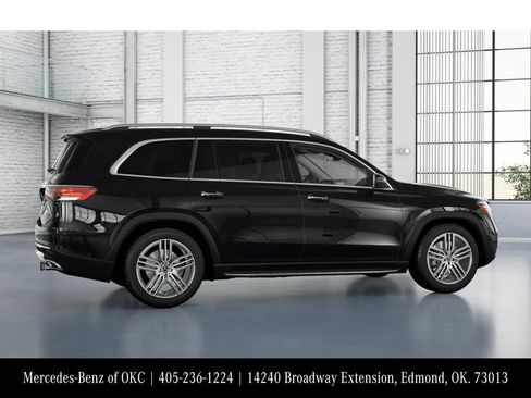 Used 2026 Mercedes-Benz GLS 450 GLS 450 image 18